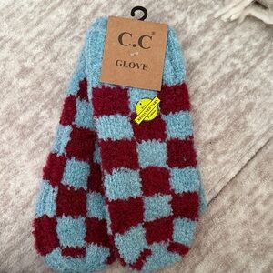 C.C Checkered Gloves (mittens) in Burgundy and Light Blue